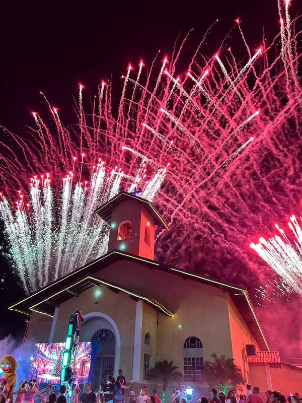 Video inauguracao-um-sonho-de-natal-em-sud-mennucci